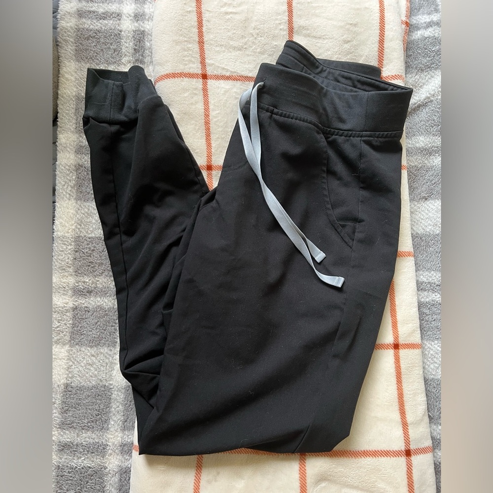 FIGS Zamora Jogger Scrub Pants
